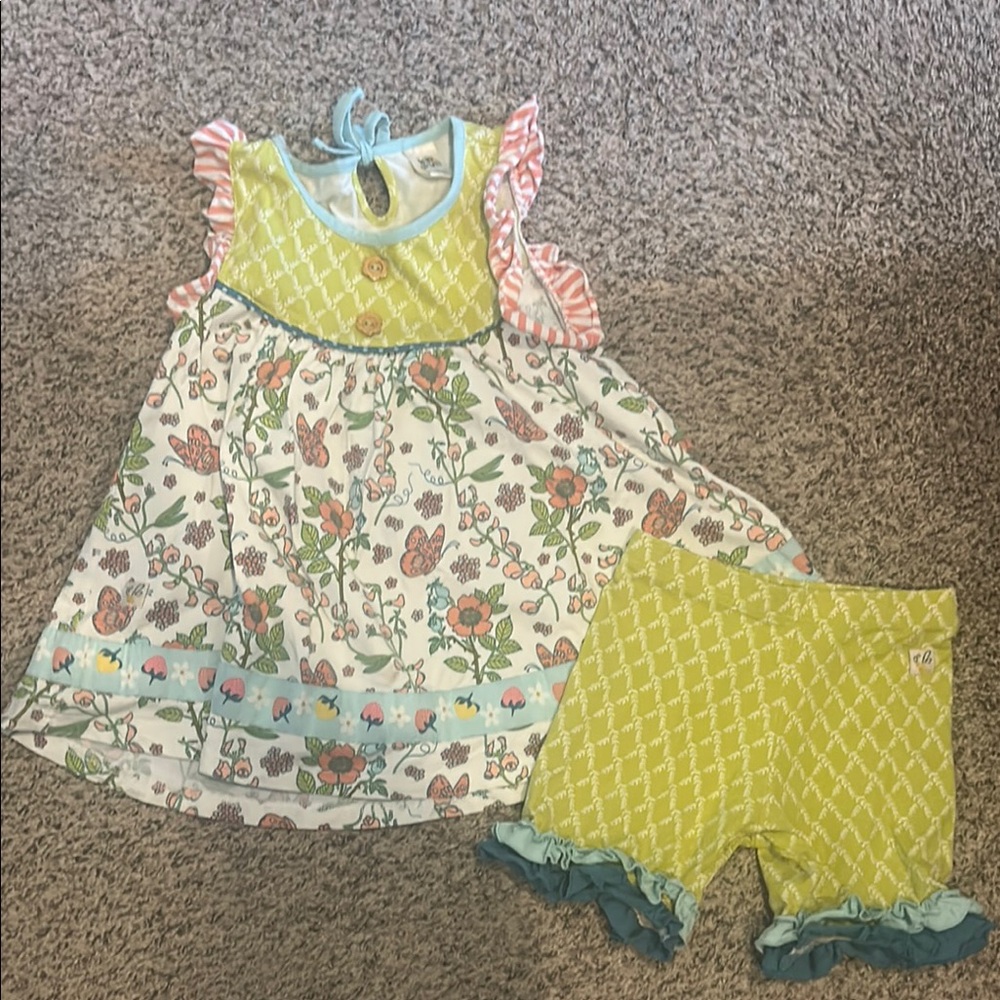 Girls 8 Wildflowers floral tunic & matching shortie - beautiful!